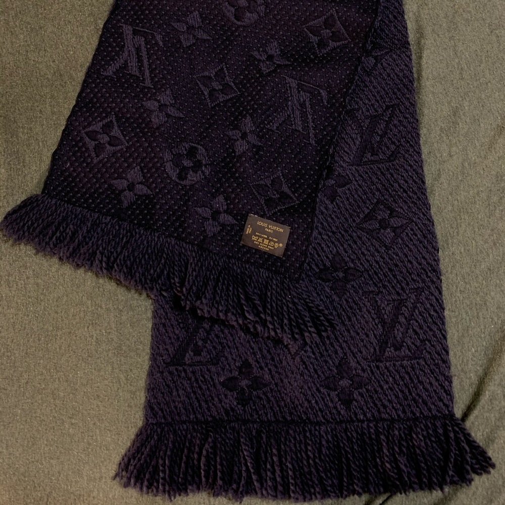 Louis Vuitton LogoMania Scarf